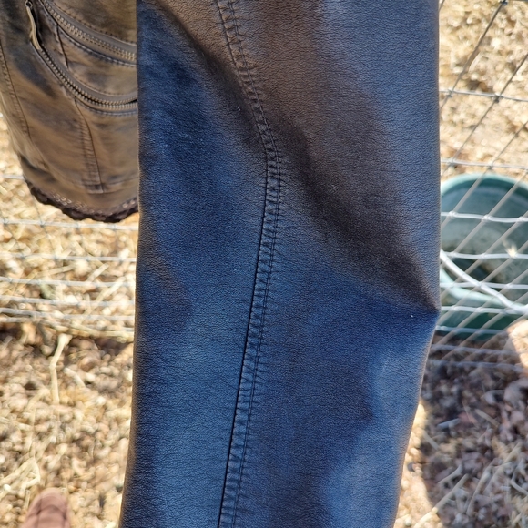 Montanaco Genuine Leather Jacket - Picture 6 of 13